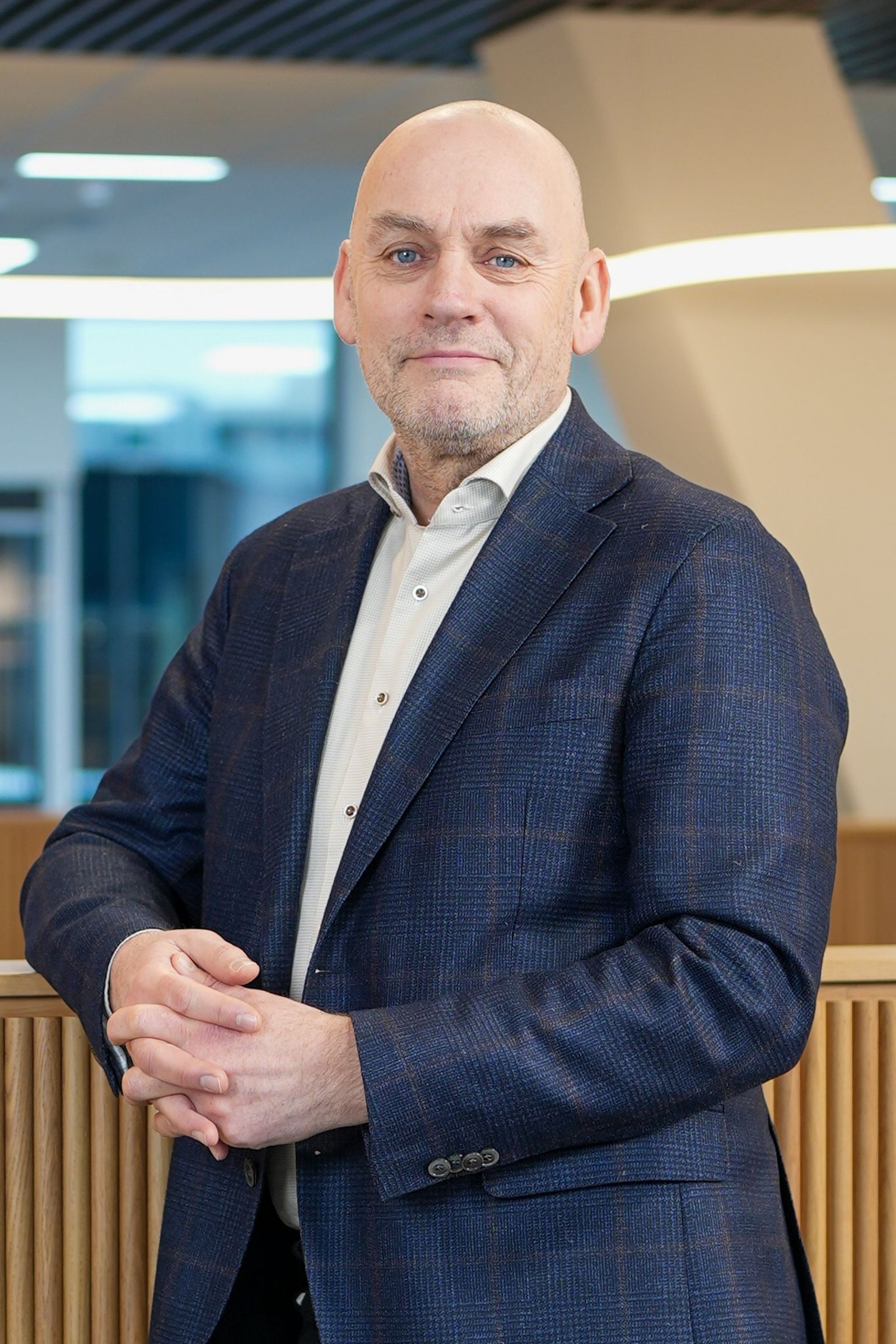 Administrerende direktør Bjørn Ivar Moen i Telia Norge står bak initiativet til det digitale foreldremøtet om barn og skjermbruk.