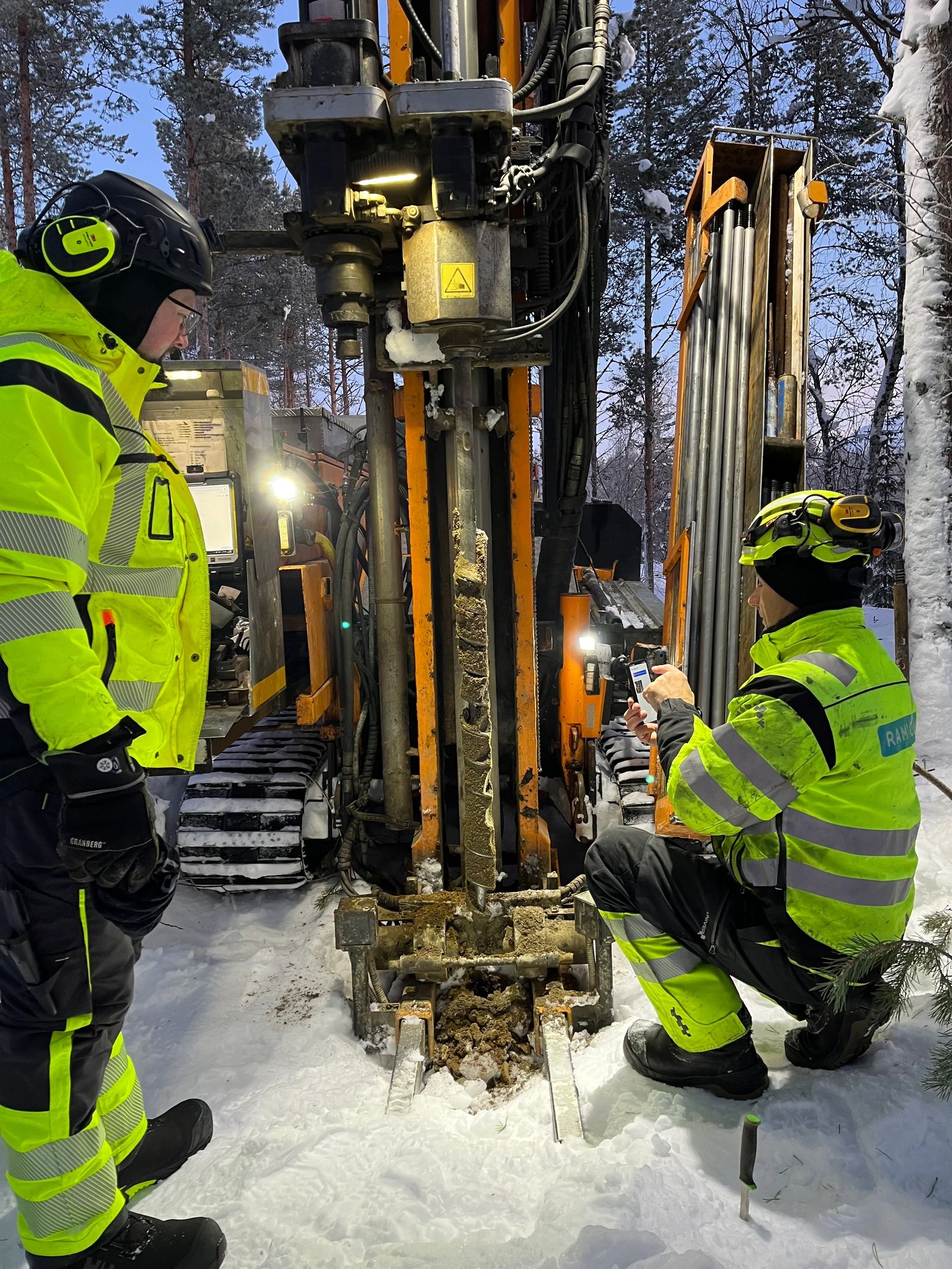 Arbeid i forbindelse med kvikkleirekartlegging i en annen kommune (Illustrasjonsfoto: NVE)