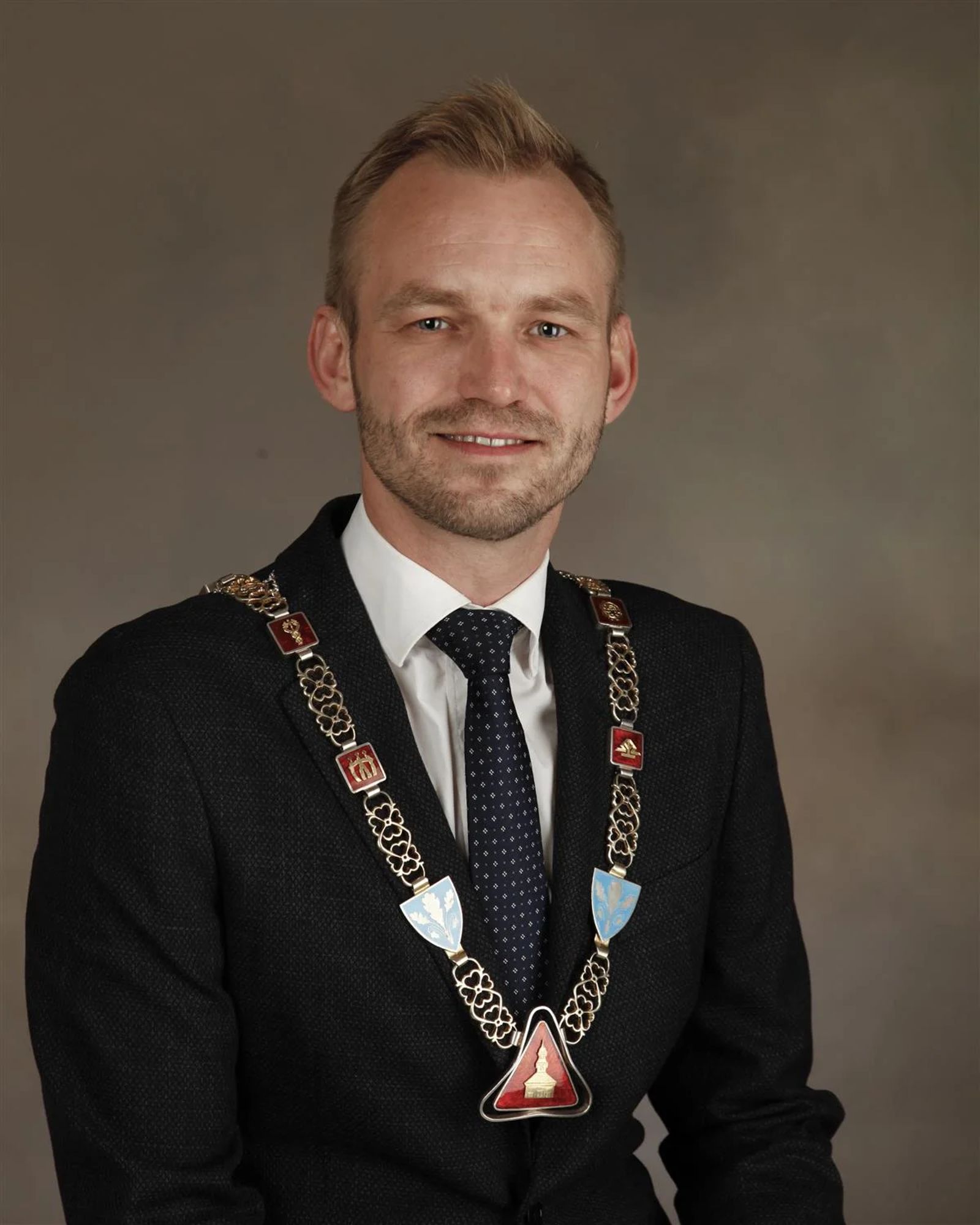 Ordfører i Øvre Eiker kommune, Adrian Tollefsen. Foto: Øvre Eiker kommune