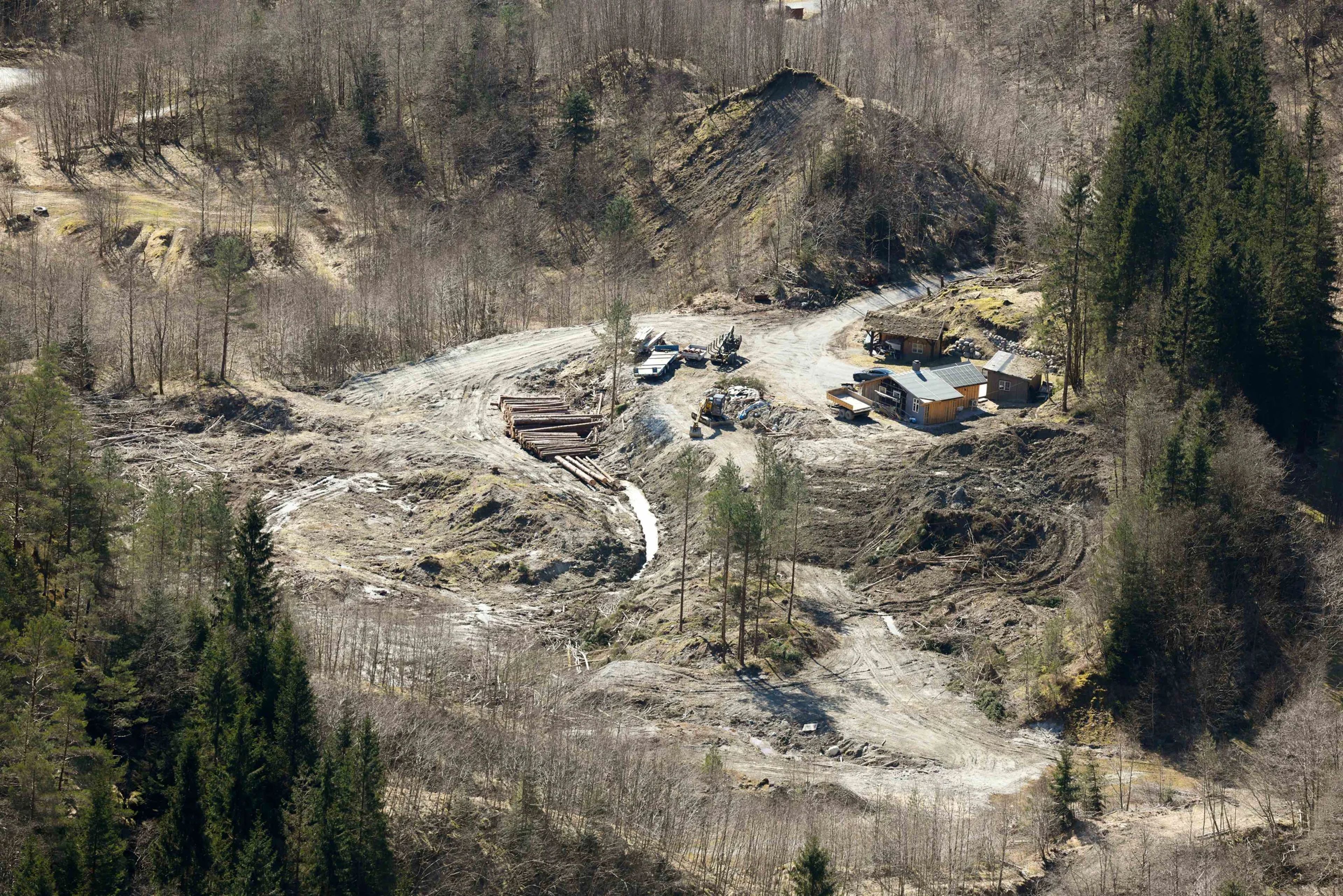 Arkivfoto: Sakbruk under etablering i Trohaugen.